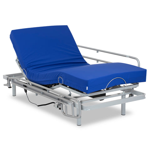 Gearticuleerd bed met visco -elastische sanitaire matras en leuningen